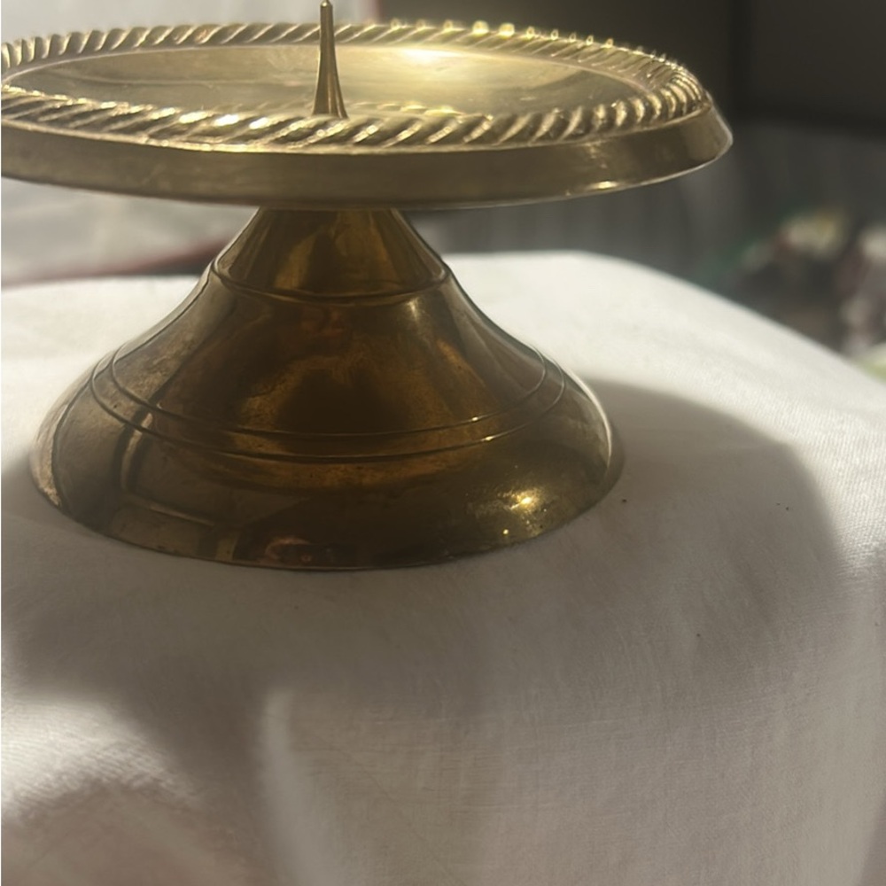Elegant vintage brass Candle Holder